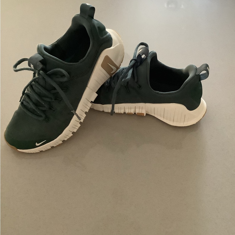 Nike Free Metcon 6, Women's Size 8, GUC - Vintage Green Sail - Picture 3 of 7
